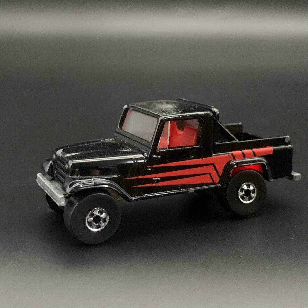 Vintage 1982 Hot Wheels Mattel Jeep Scrambler Die Cast Black & Red Toy Truck Car